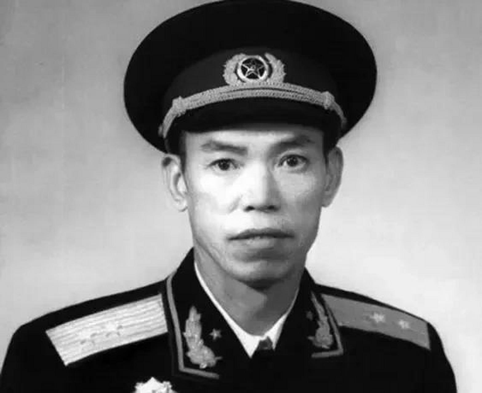 1945年10月,梁兴初和梁必业率领八路军山东军区第一师离开了诸城,走陆