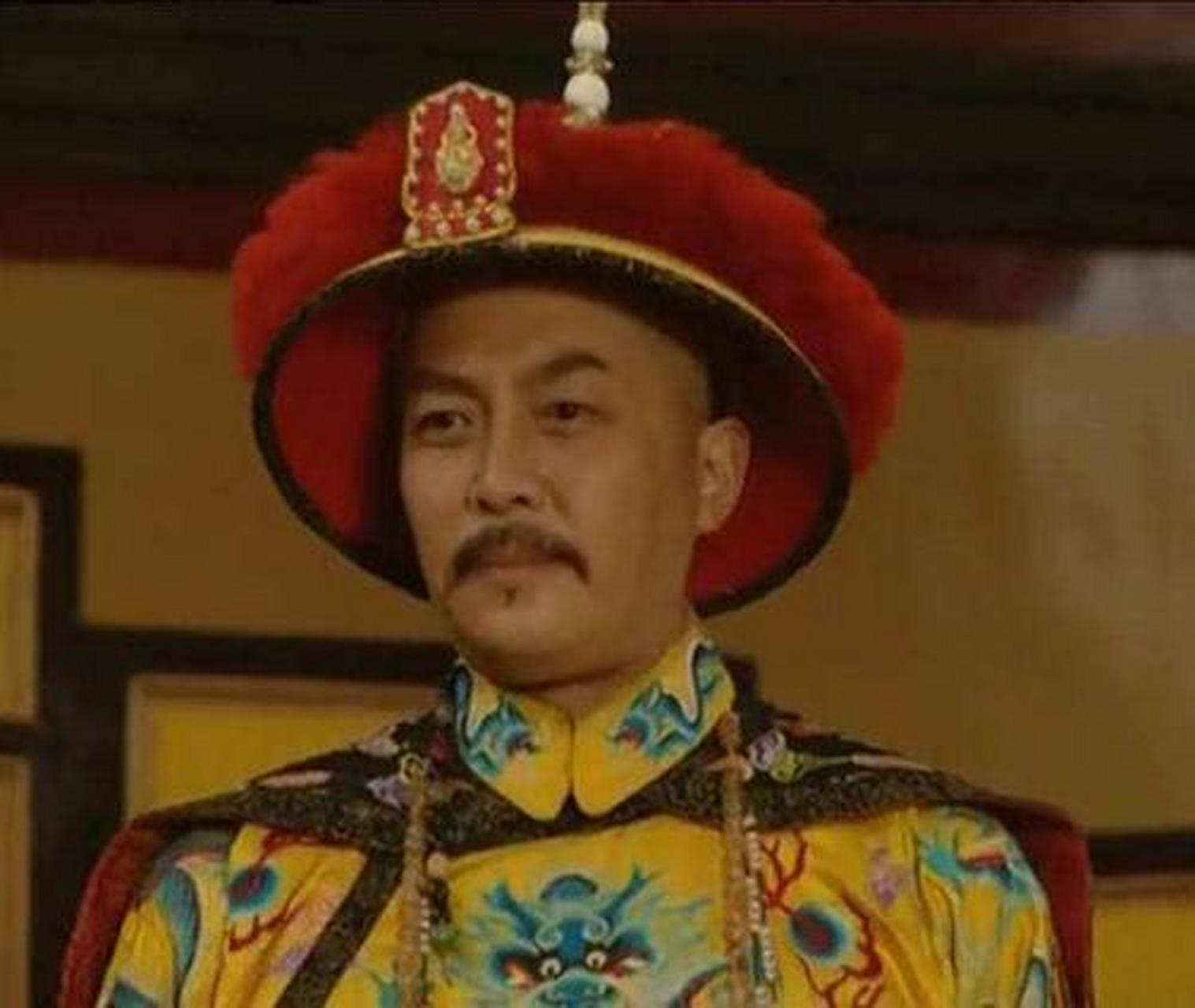 贾士芳开始给雍正治病时,疗效甚好,于是贾士芳身价陡增百倍,全家也