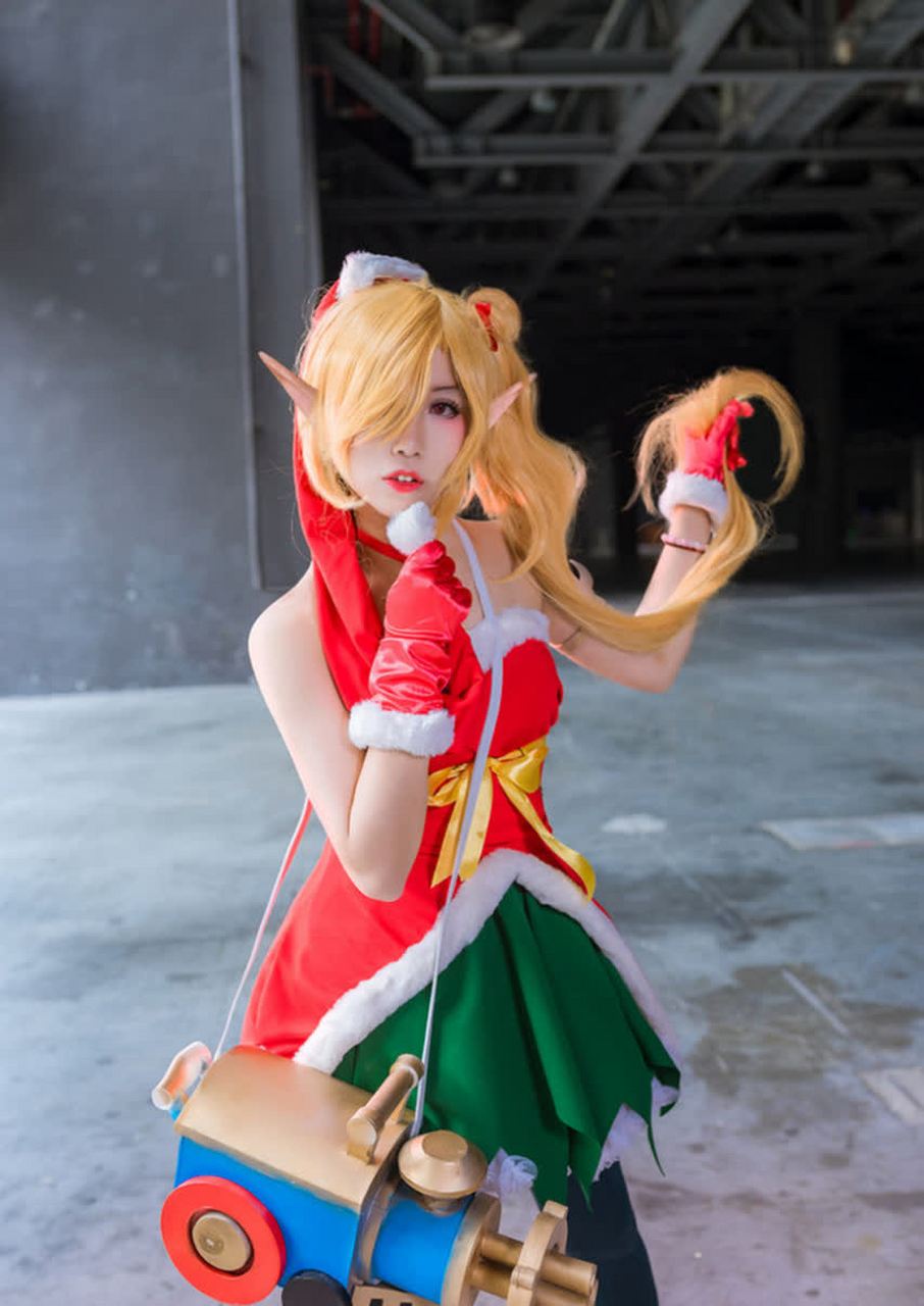 cos秀##jinx的意思就是金克丝! 傻子!