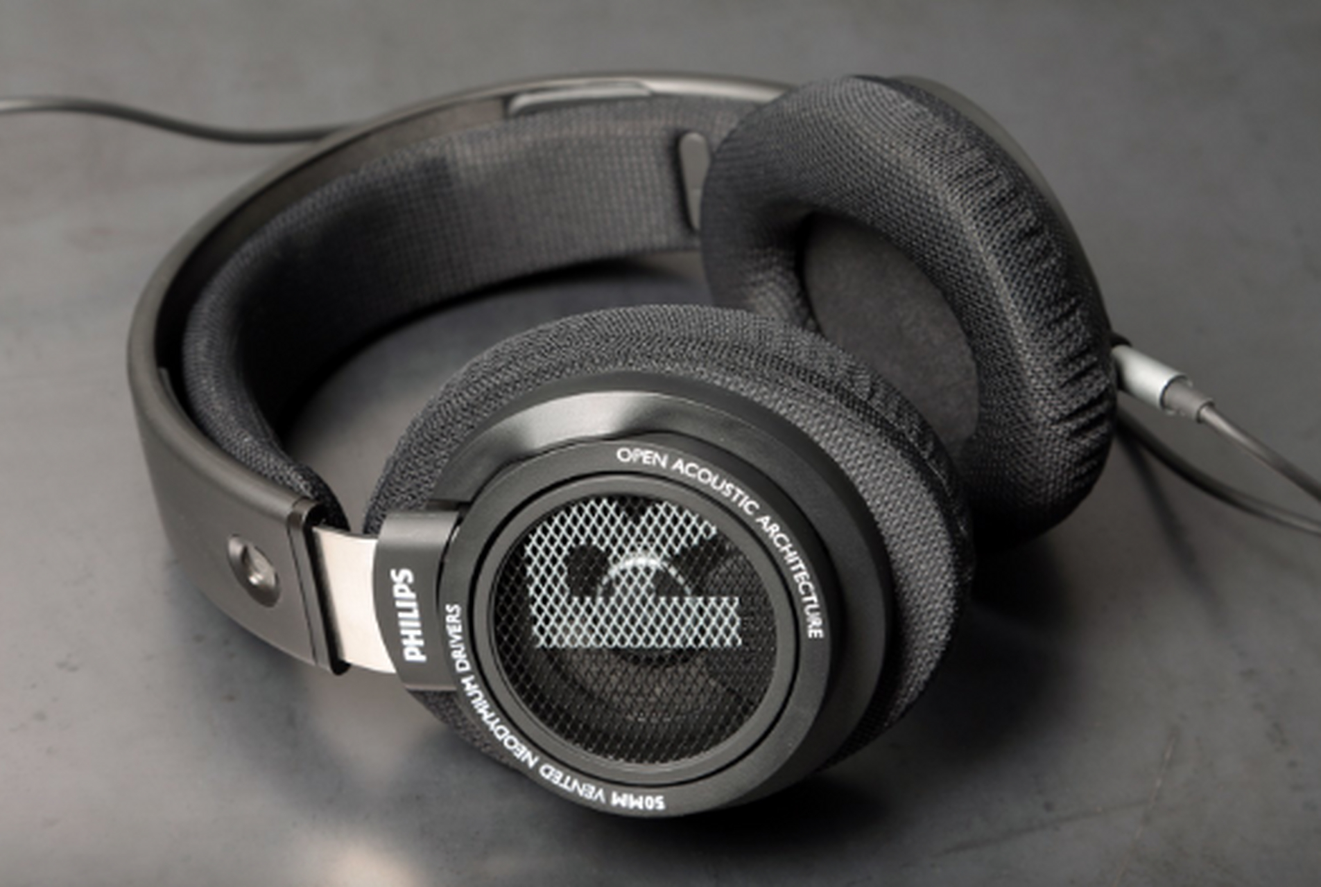 推荐买500元以内头戴式耳机  这款飞利浦 shp9500监听头戴式hifi耳机