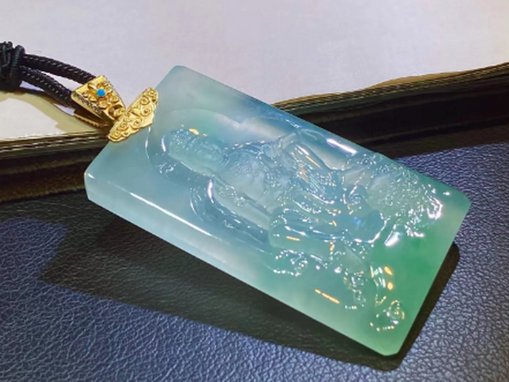 点击头像看直播# #翡翠#文殊菩萨属兔的守护神050505冰种底色