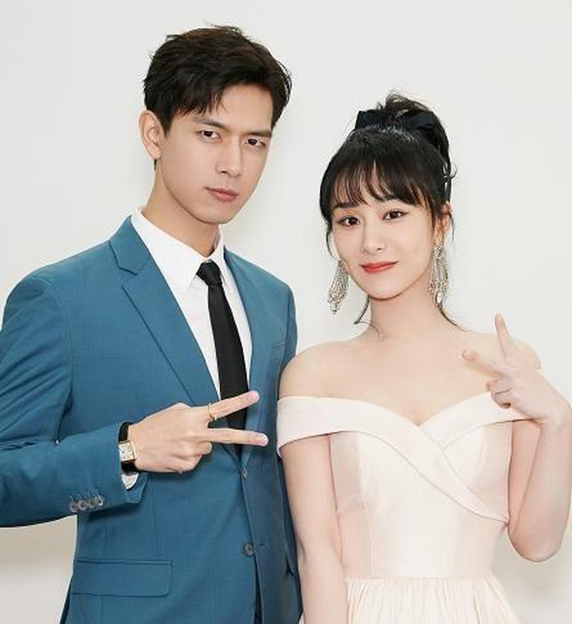 gif创作人# 多年前,还没走红的李现交了一个女朋友,没多久女友就坛鲻