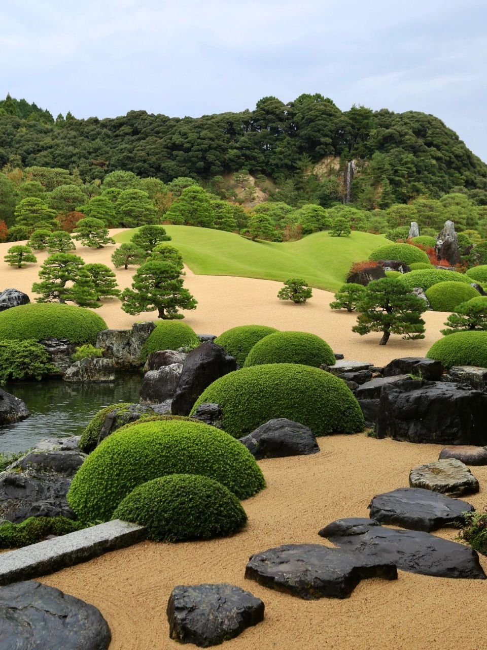 1的庭院 足立美术馆,从踏进它的第一步开始,你也成了景的一部分 	 在