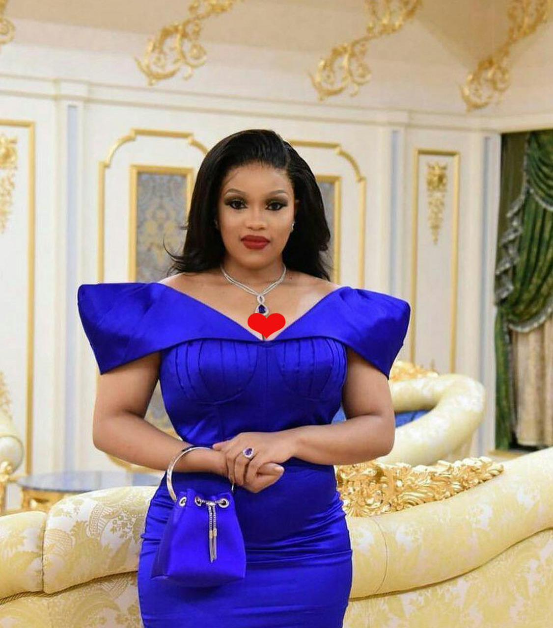 斯威士兰的国王和妃子衣着豪华,百姓穷得吃苦,平均寿命