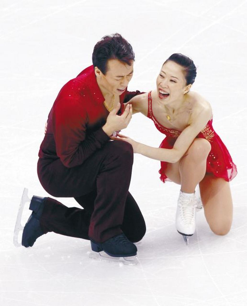 体育圈都爱哪种人生伴侣#  申雪和赵宏博在赛场上是亲密搭档,而在