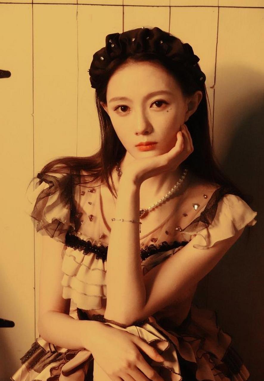 美女艺人snh48-邵雪聪迷人美照欣赏,好可爱啊