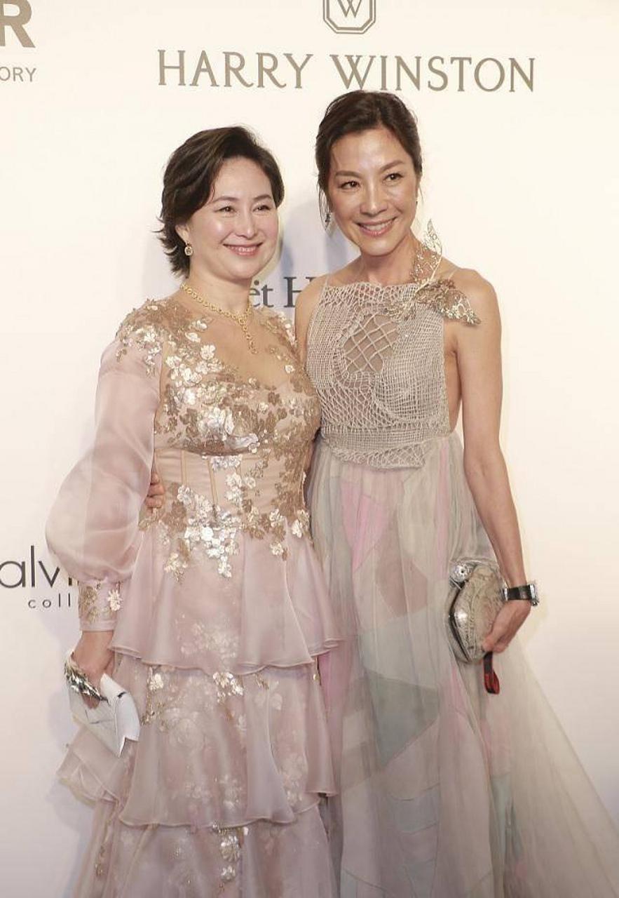 何超琼的保姆静姐为何家服务了四十八年,到了退休年龄,她建议何超琼去