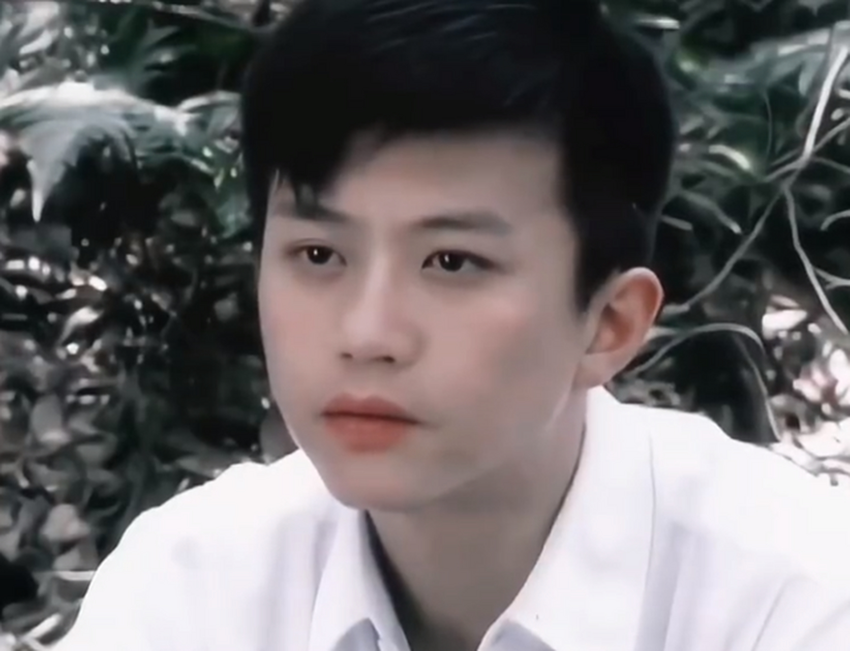 邓超早期旧照曝光帅过彭于晏!