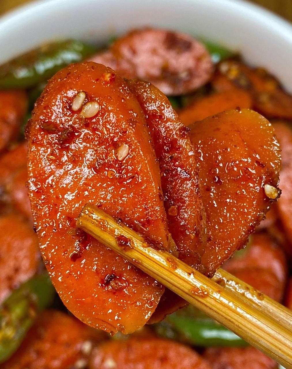 这一道孜然火腿肠吃起来真的嘎嘎香[哭惹r]咱就是说一盘都不够我炫呀