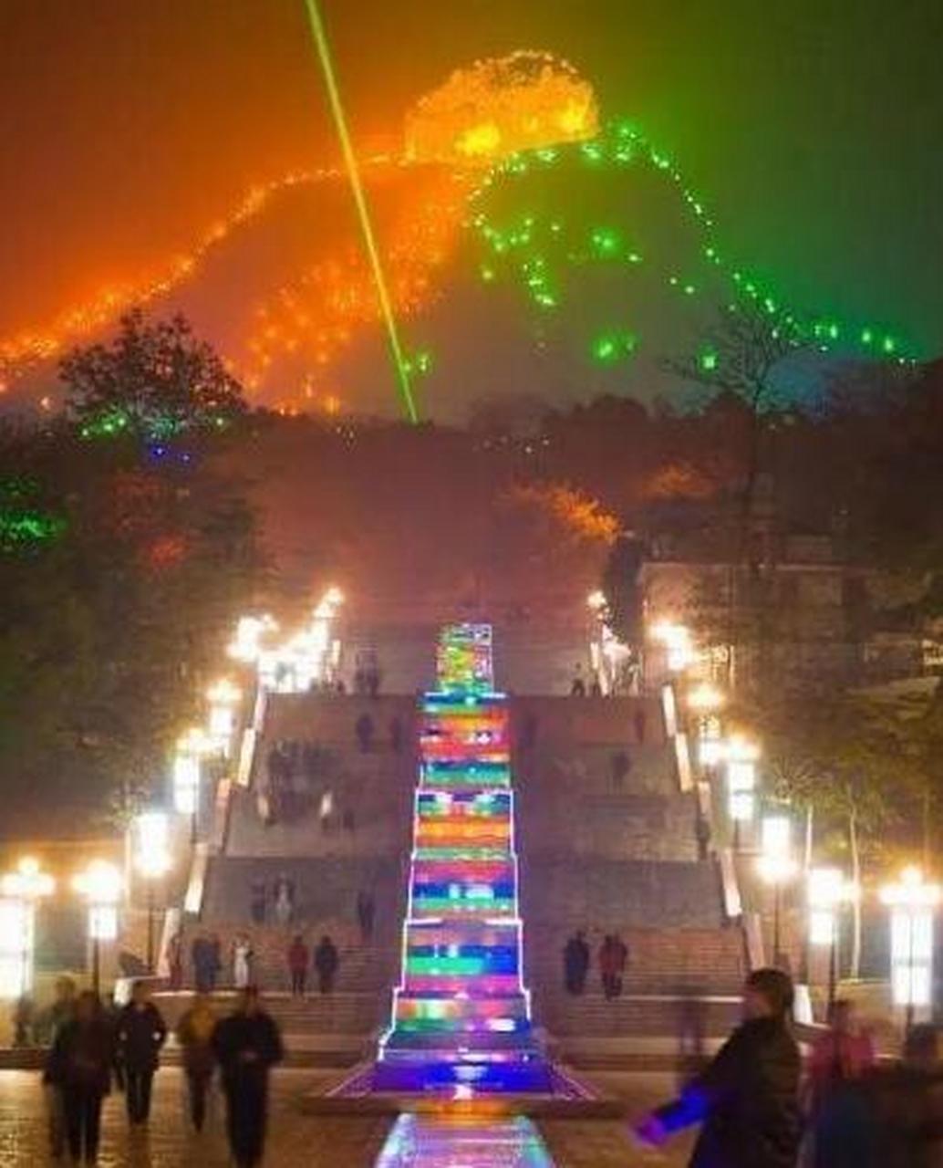 夜登清远连州市巾峰山,感受别样乐趣!