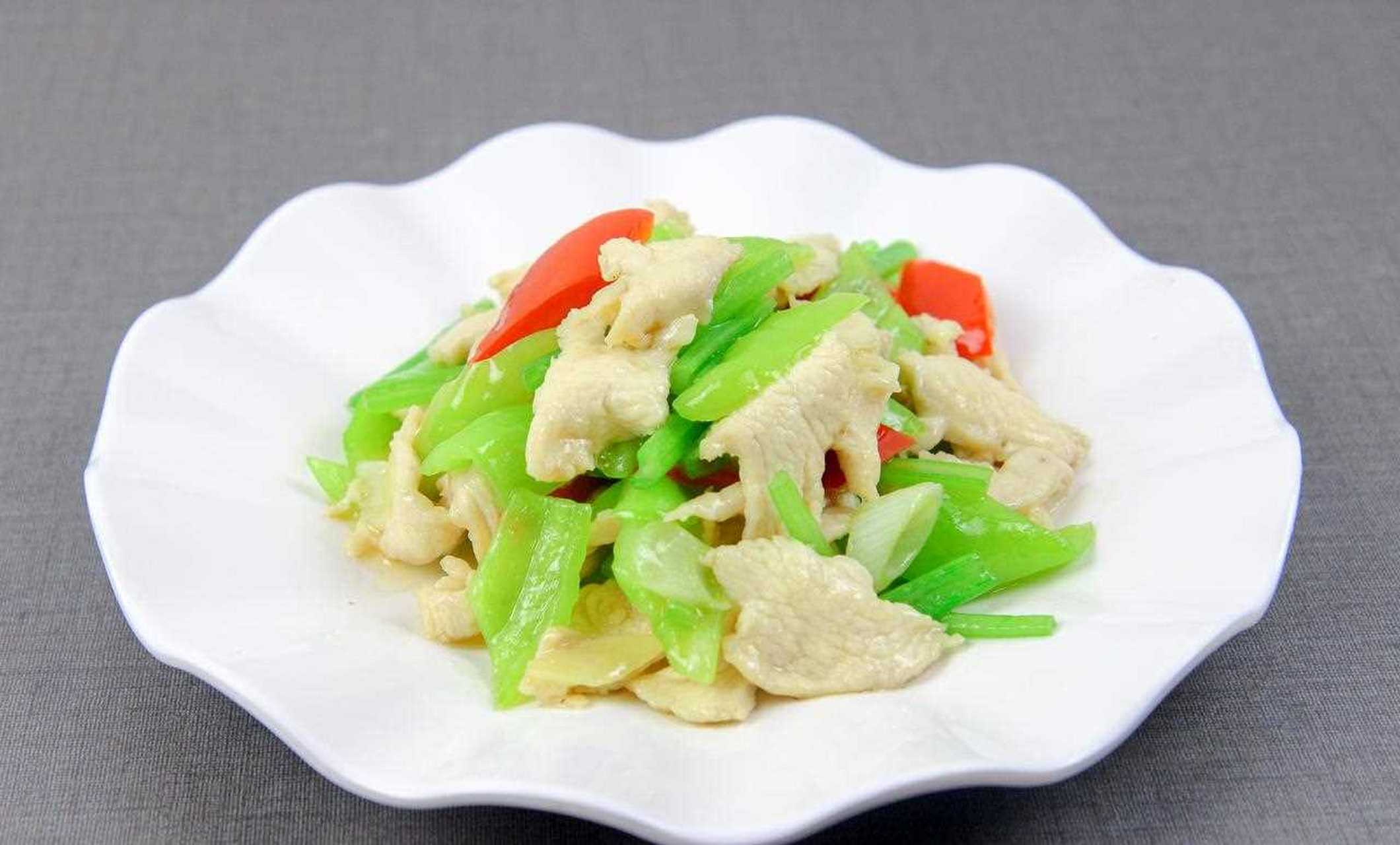 [滑炒鸡柳的做法]观看详细视频请点击[药丸 第一步:鸡胸肉200克