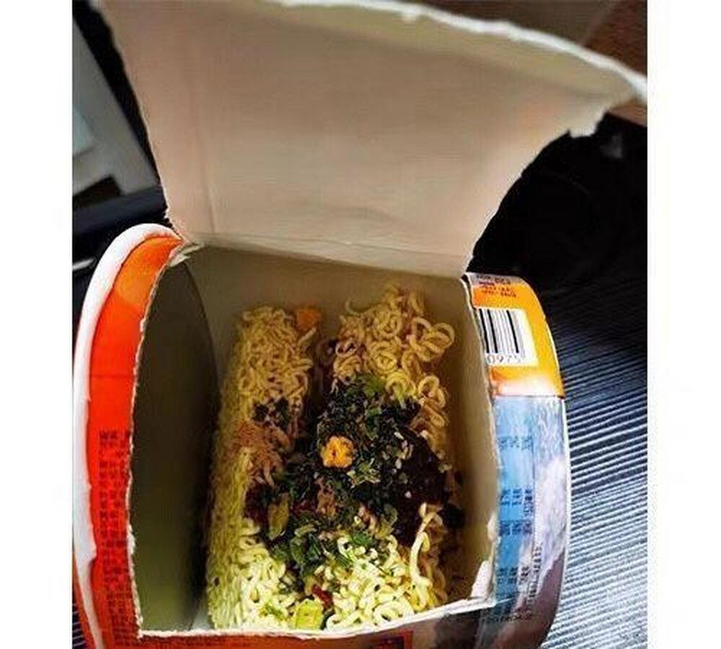 网友:今天的泡面格外香～ 67 #搞笑趣味图