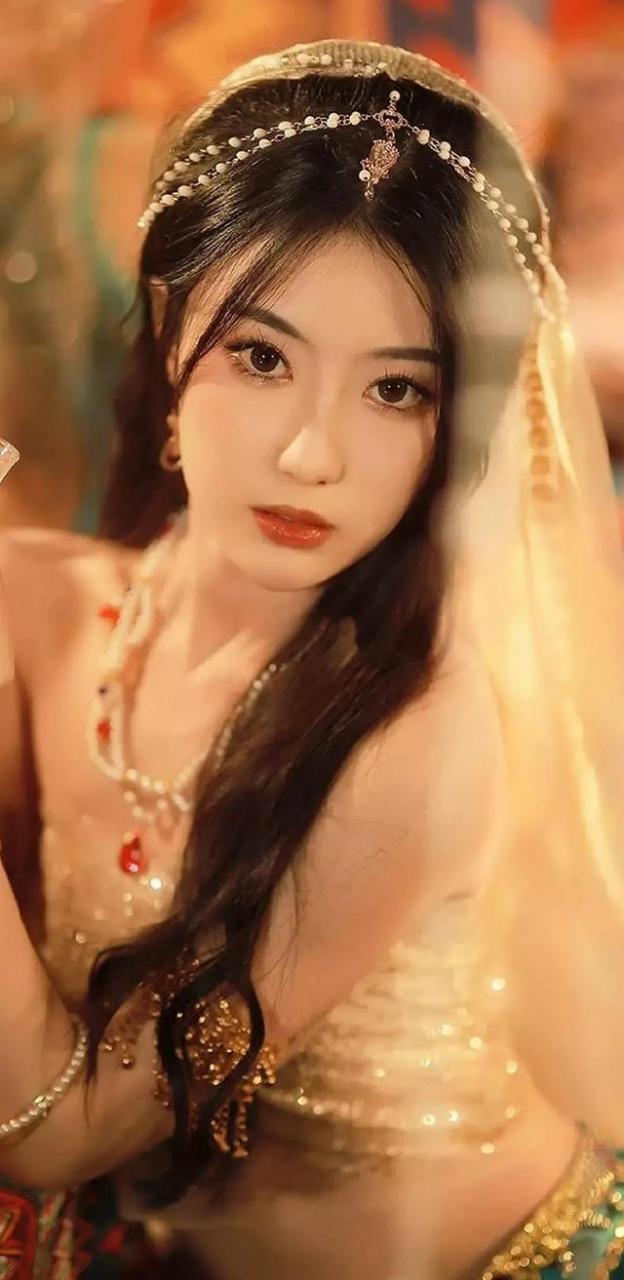 张雅卓:异域风情性感写真