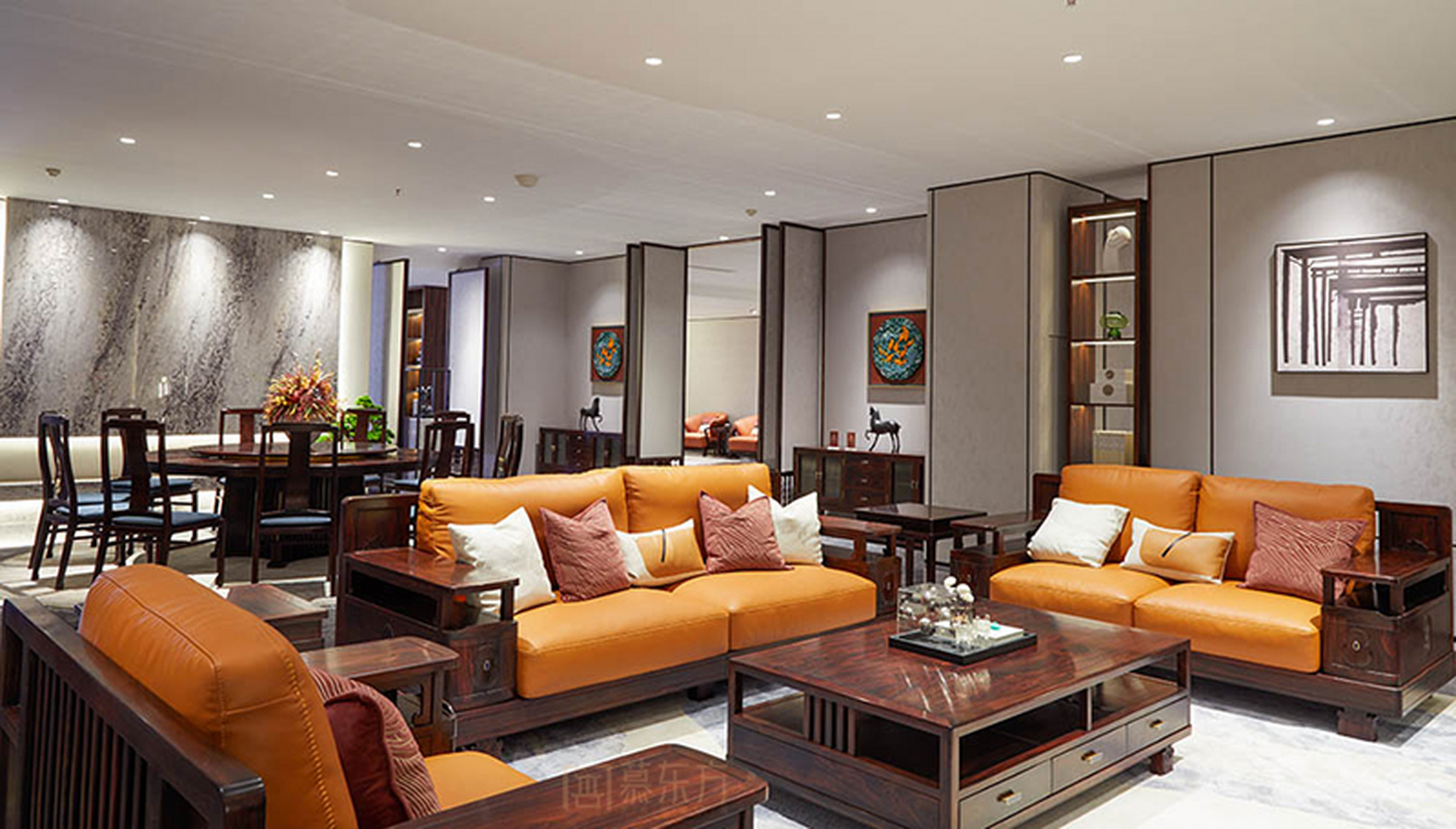 目前很多厂家喜欢使用阔叶黄檀来制作新中式品牌家具,主要是因为阔叶