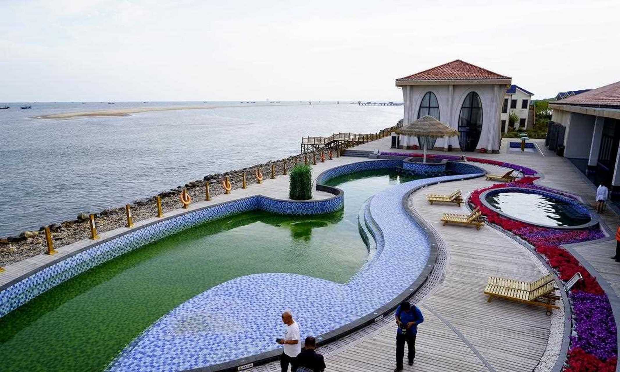 北国浪漫风情岛  地处唐山国际旅游岛的月岛有着南国的秀美和娇柔,她