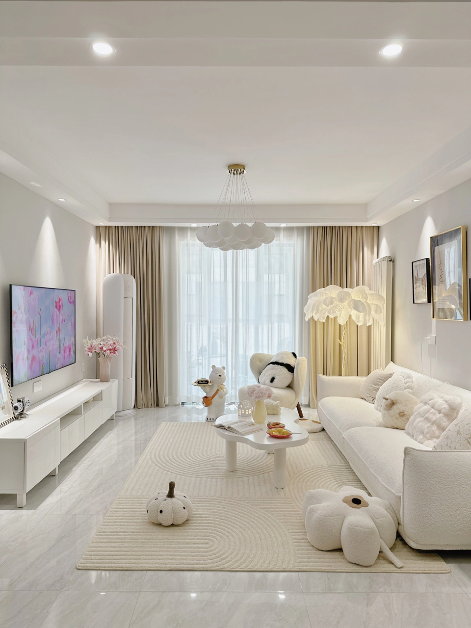 套内120平,四室两厅两卫,装修用时半年,晾晒半年 已经入住两年啦,一点