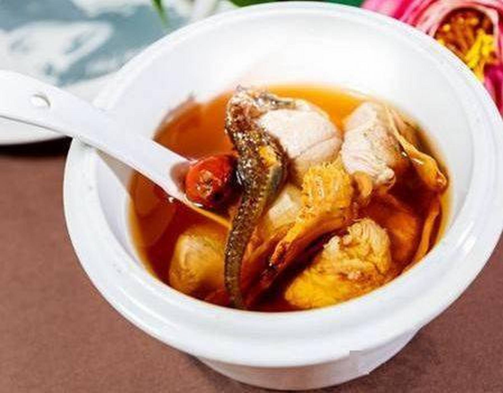 中医治疗肺气肿验方1则,益肺止喘【仅供参考】  组成:黄芪,白术,茯苓