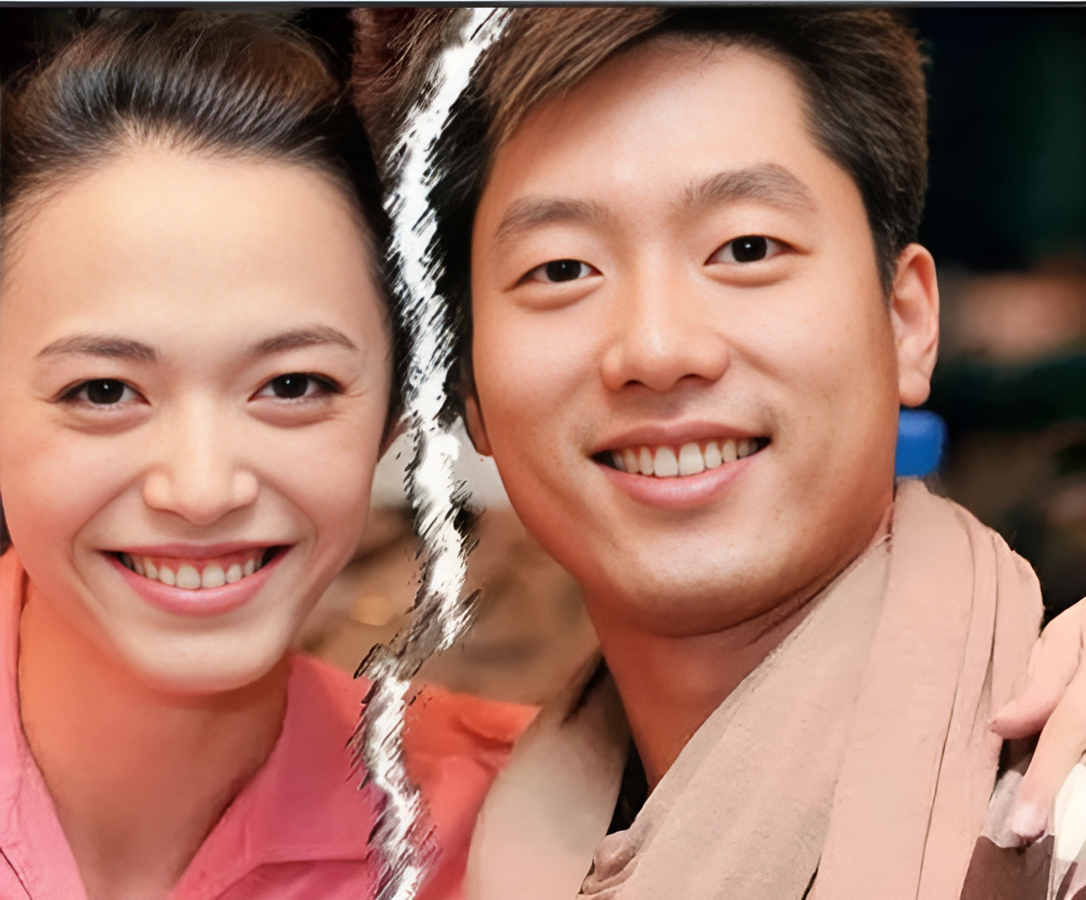 2012年,摄影师曹郁成为姚晨的丈夫!在结婚前,曹郁签署了一份"不平等条