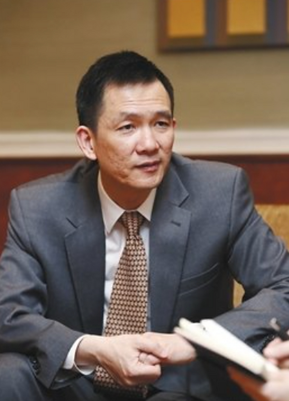 北大教授姚洋:年轻人学啥都行,不要太着急 姚洋不用细说了,大家都很熟