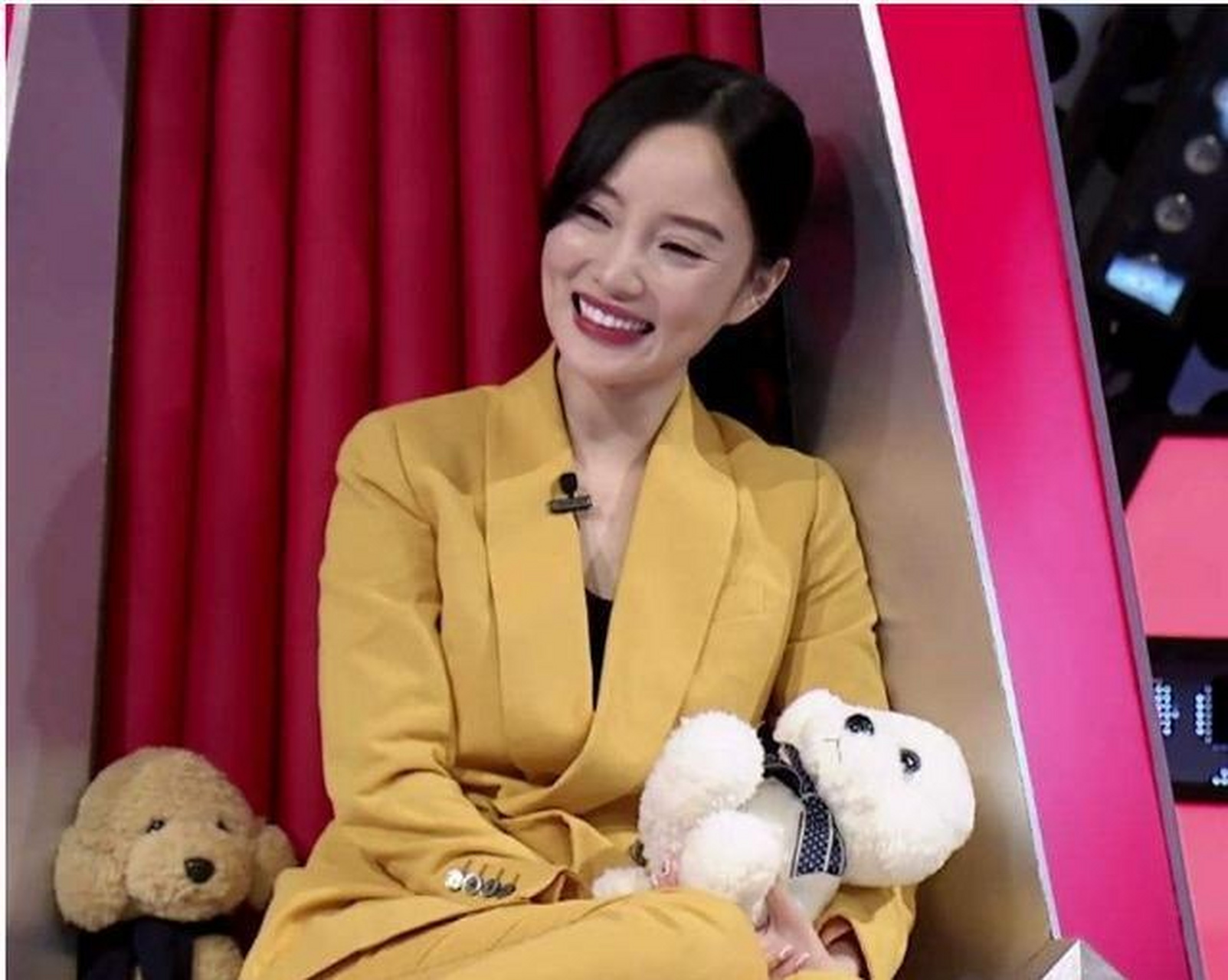 李小璐的吐槽非常的给力,让曹云金无话可说,只是淡淡