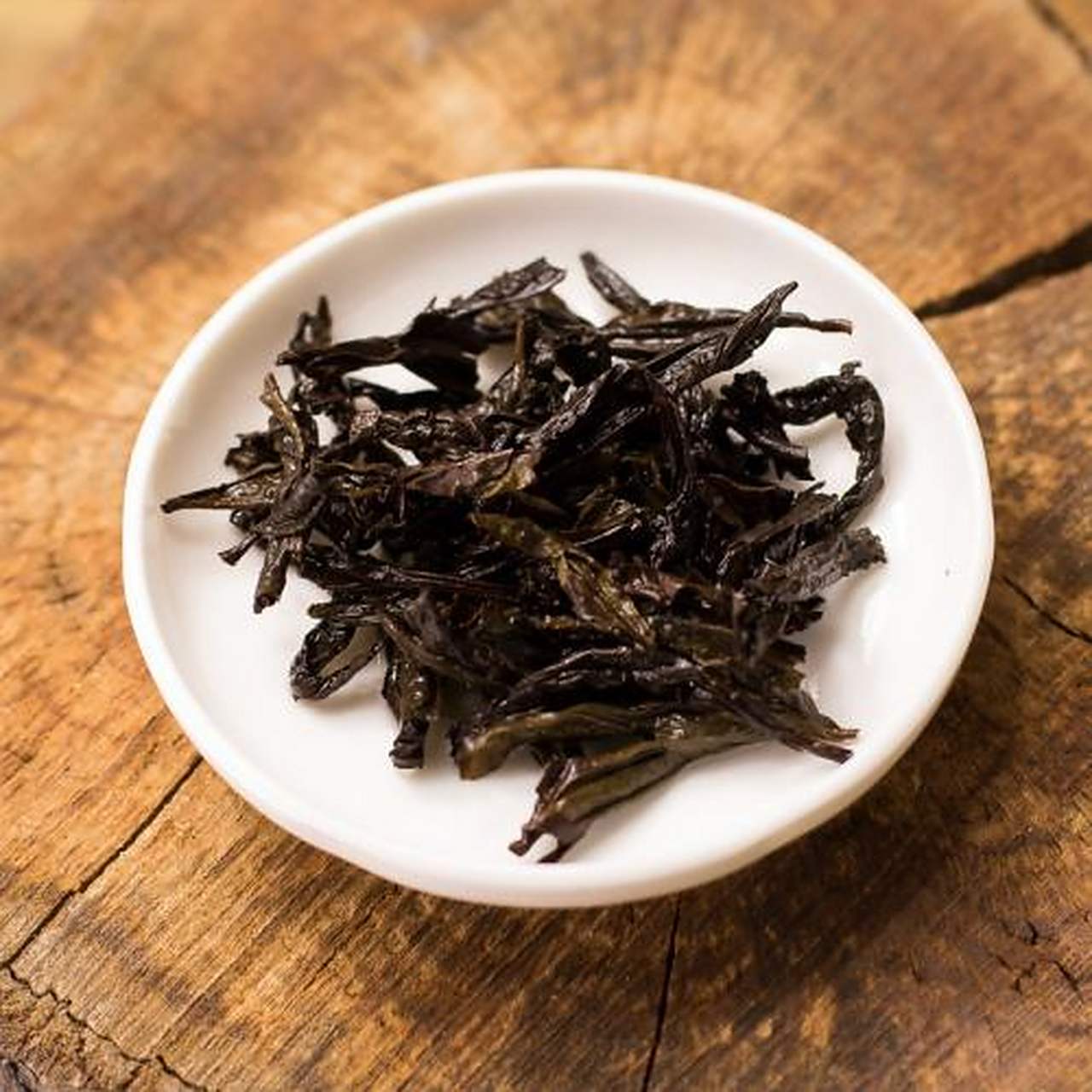 武夷山母树大红袍生长在武夷山九龙窠景区的大红袍母树有三棵六株