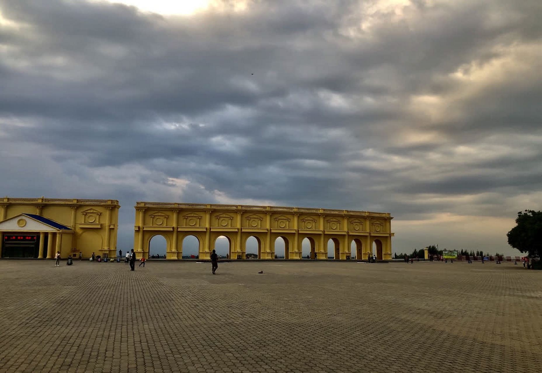 银川有一个网红打卡地,那就是岚山公园.