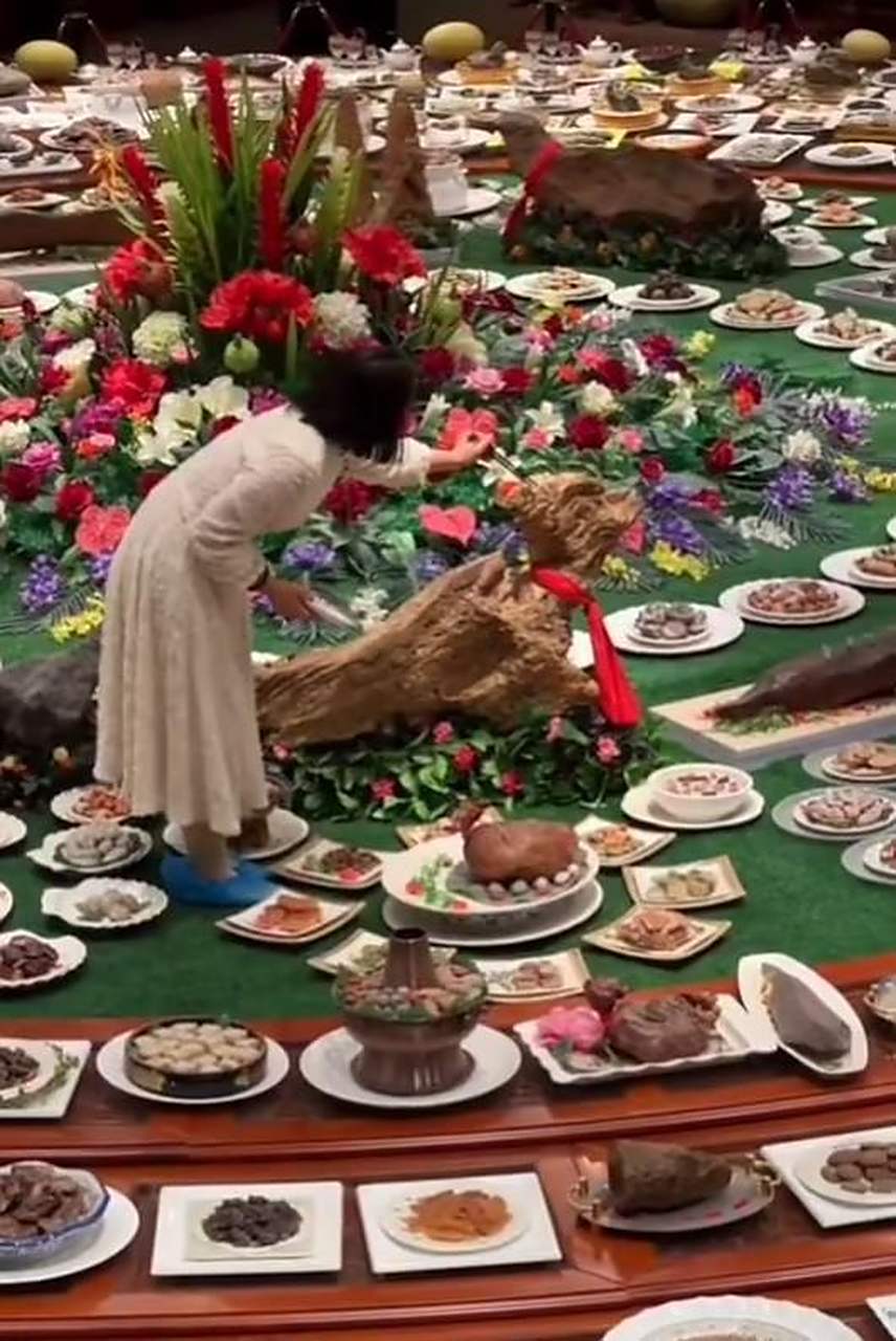 这是满汉全席? #趣图搞笑