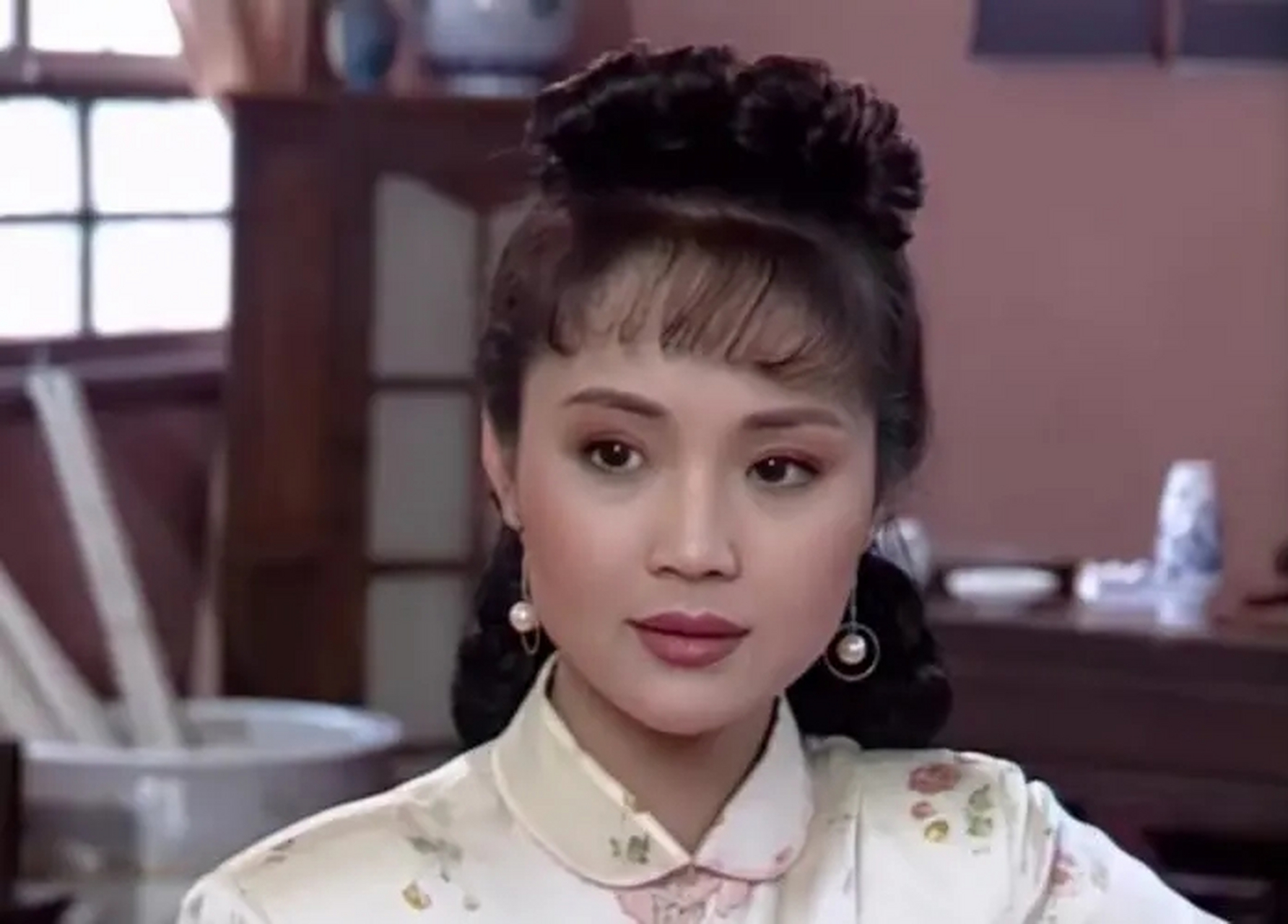 "苏麻喇姑"茹萍 演员茹萍凭借《康熙王朝》的"苏麻喇姑"一角被广泛