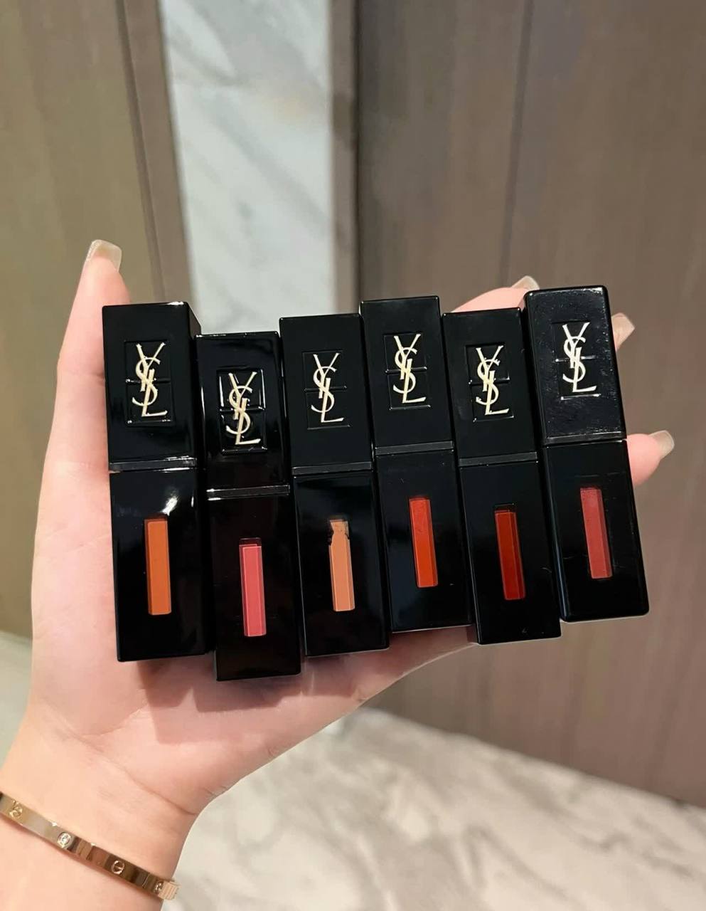 几件不油腻的宝贝~|||ysl黑管简直就是镜面唇釉界的经典   分享几个