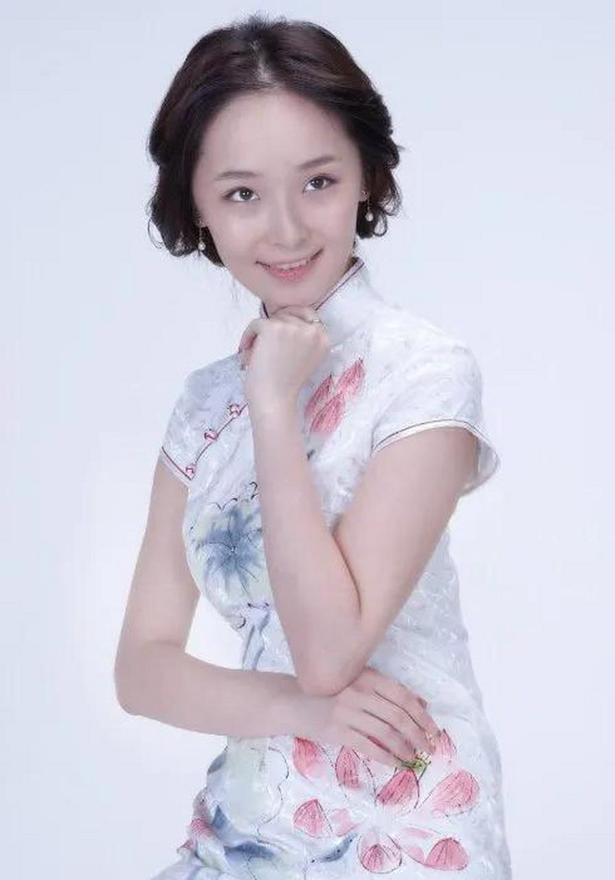 李曼,10张精美的照片