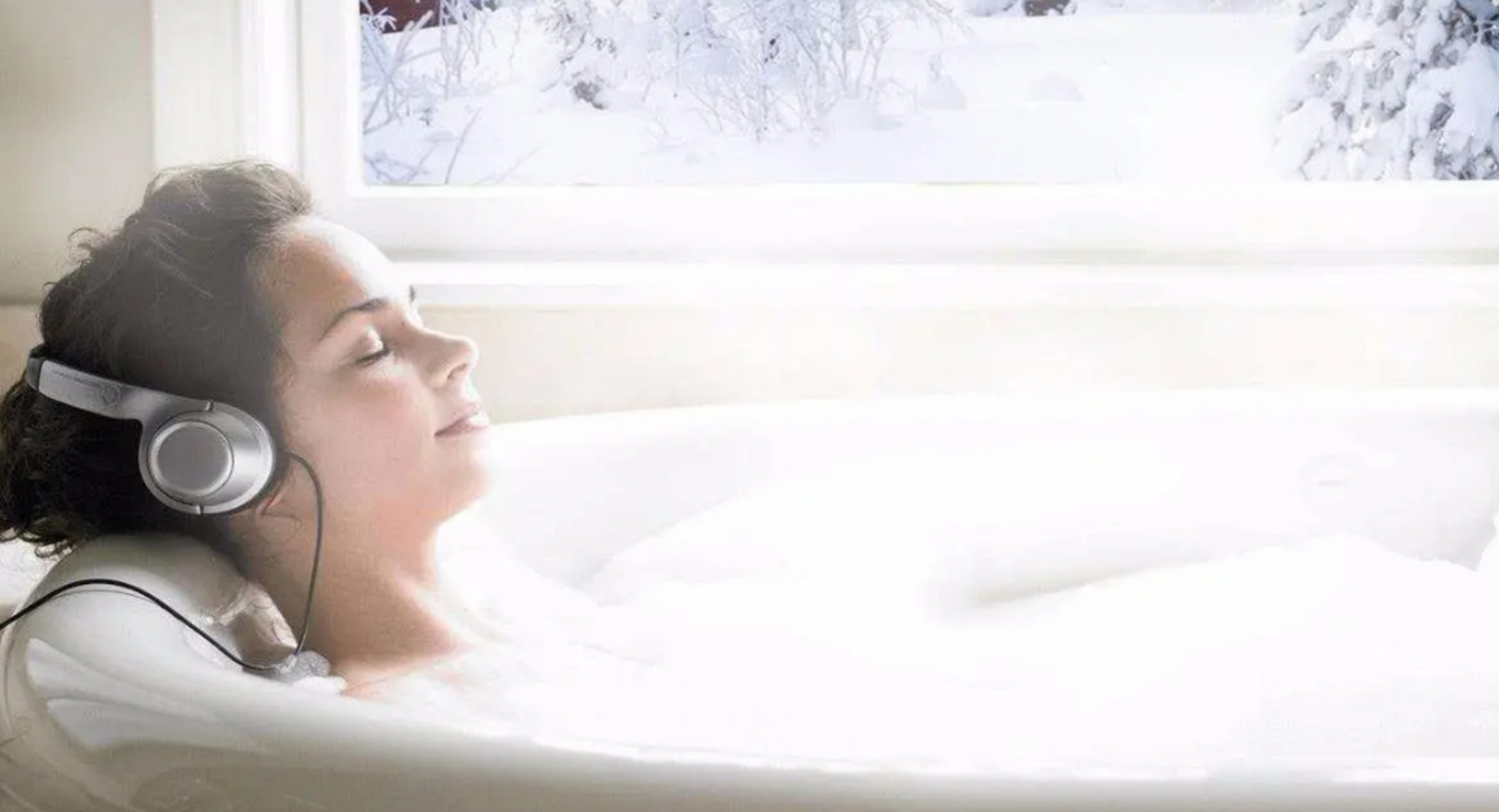 42岁的方先生有一个爱好,就是喜欢泡热水澡.