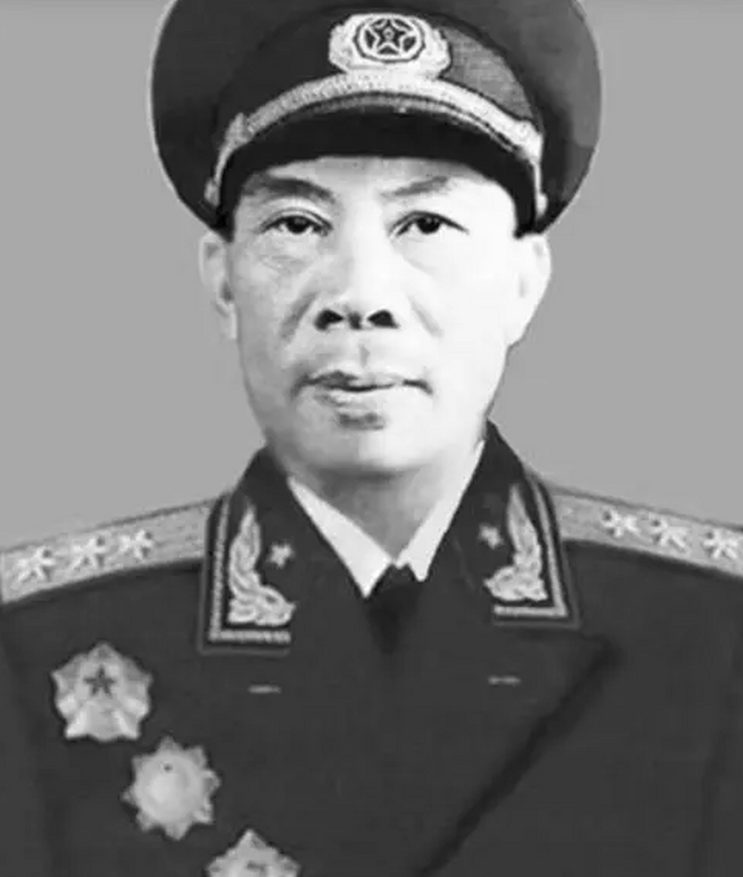 周士第:防空军原司令员,55年授上将军衔,周总理9个字评价他 1955年,他