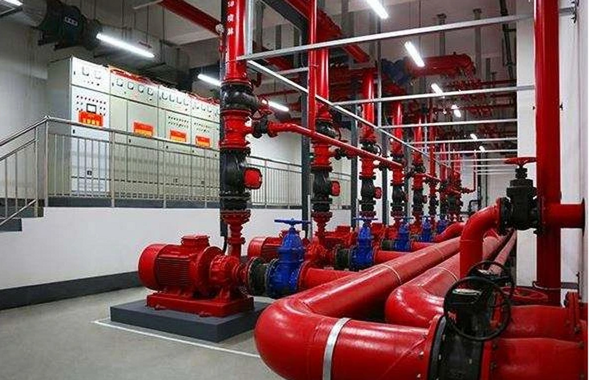   担负消防供水任务的水泵房均称为消防水泵房.消防水泵房,按作用分为