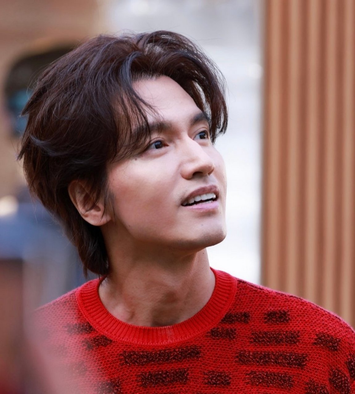 言承旭 46岁的状态 木型人 骨相重性格方面我行我素不太会受无形能量