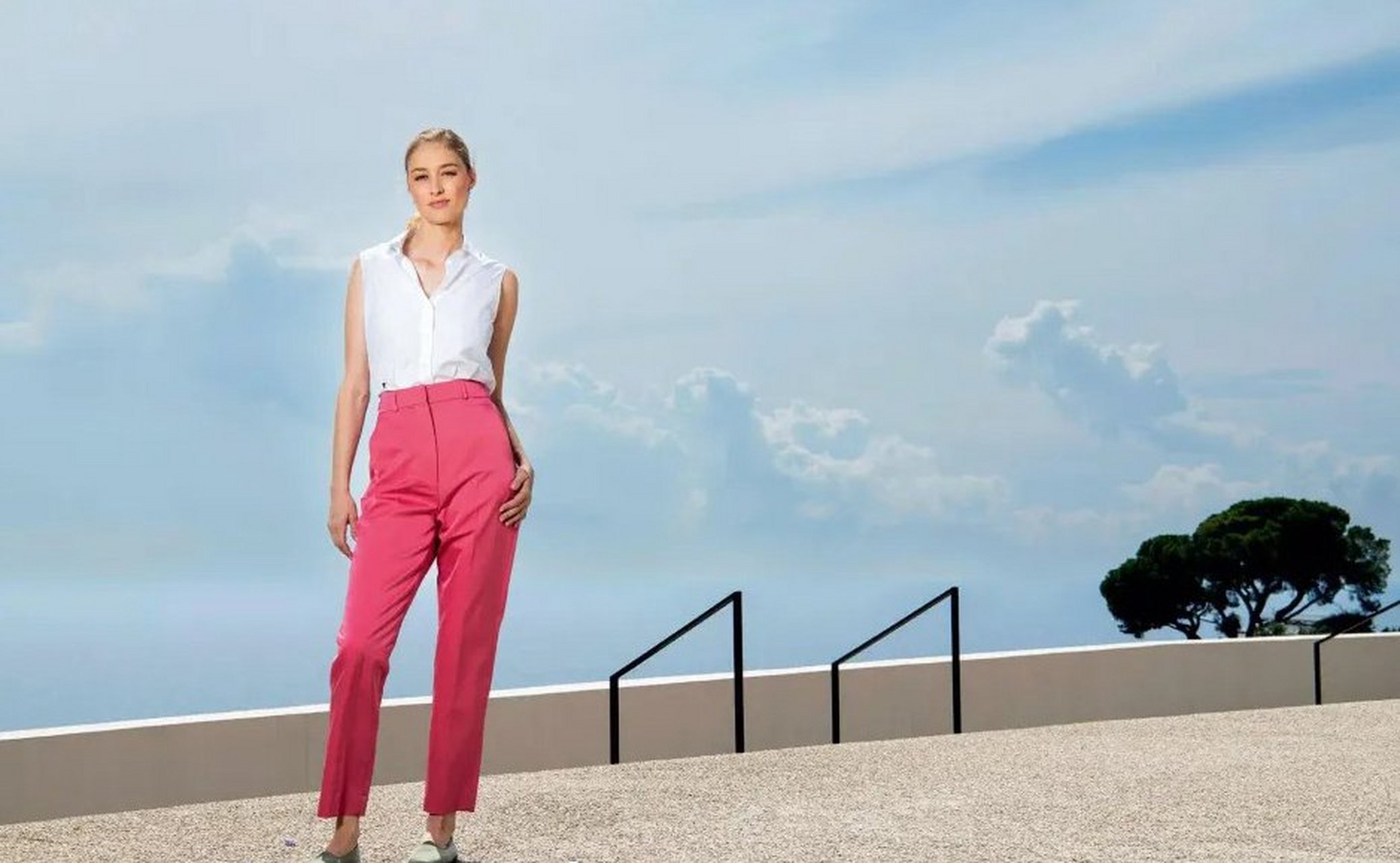 最近,摩纳哥卡洛琳公主次媳碧翠丝给杂志parismatch做了个采访顺便拍