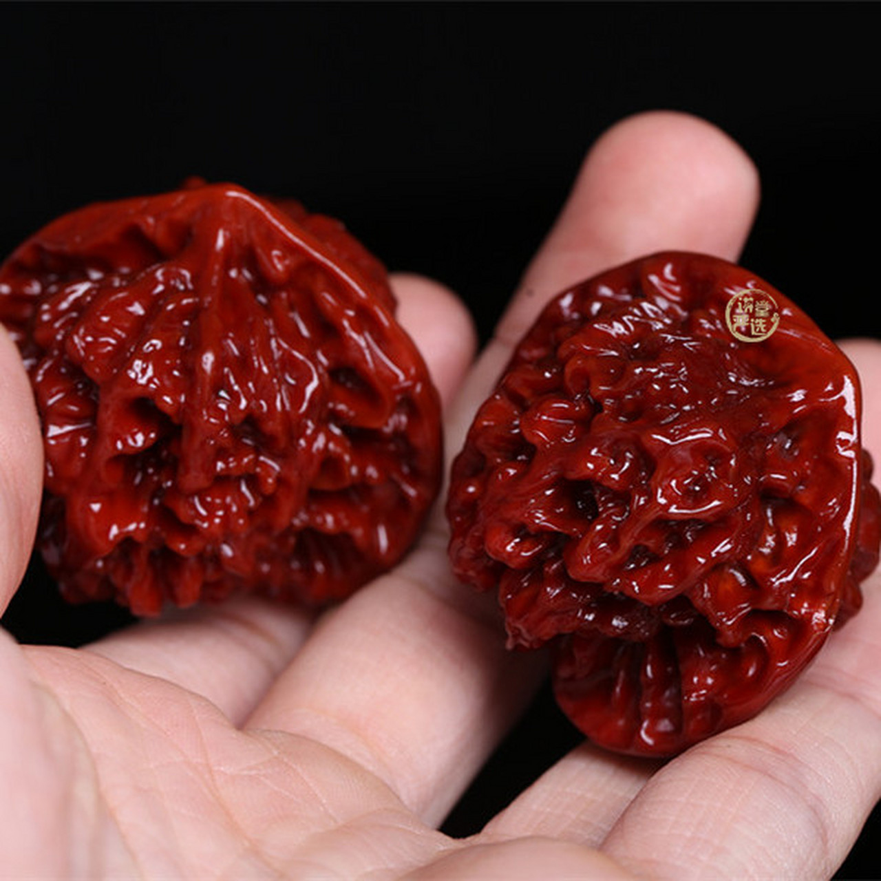 什么是文玩核桃玉化?