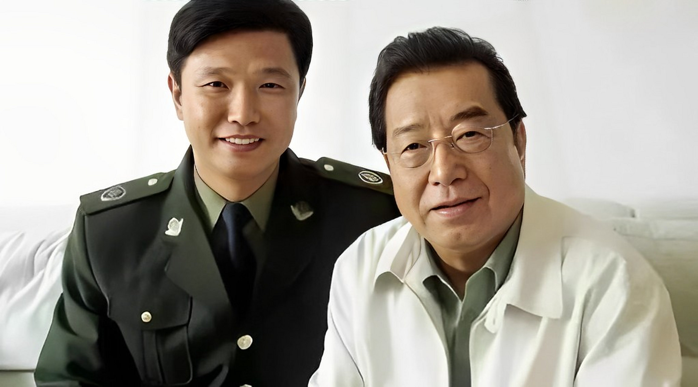 李贺和李双江长得太像了,就像李双江笔下的大儿子,虽然很少享受父爱