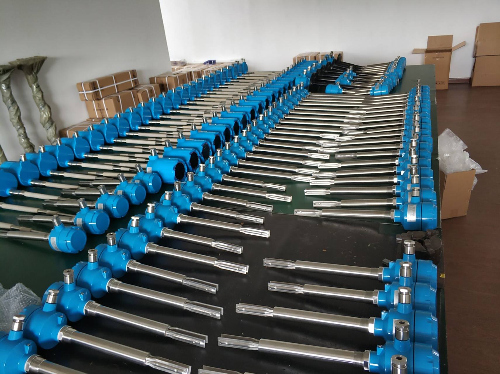 "经久耐用"cn225型音叉式物位开关  音叉式物位开关的传感器是两片