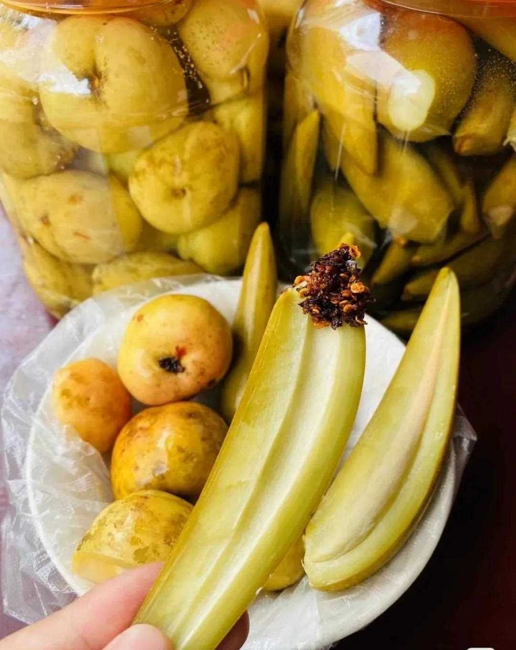 怕只有云南人知道这个美味了[再见] 我们叫羊排果你们那边叫什么呢?