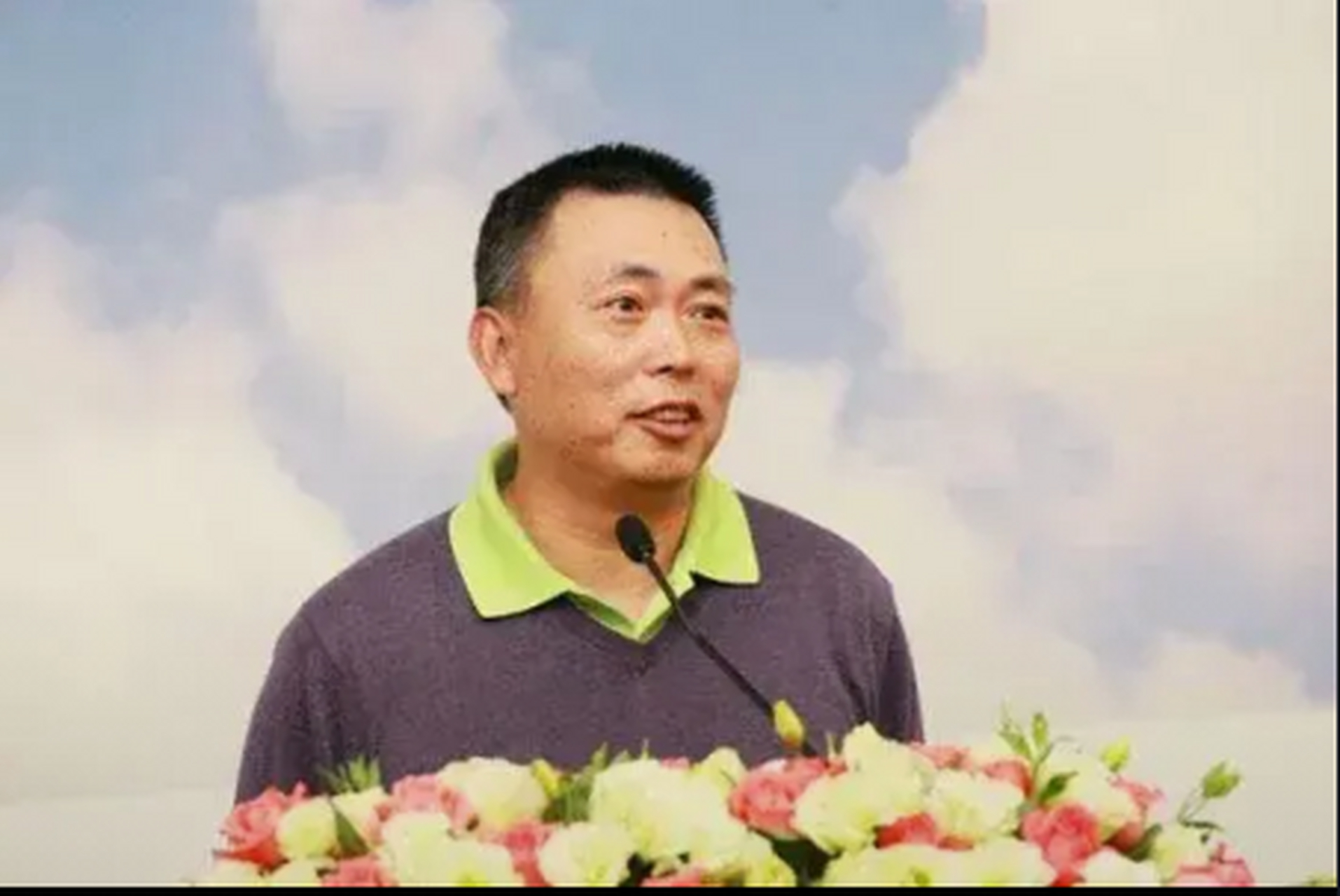 段永平:最近接触了很多国内来的企业家,发现他们现在都很焦虑,集体