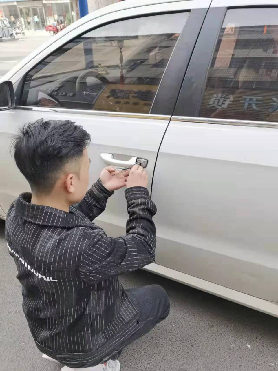 上门开锁：从家门被锁的经历谈服务升级