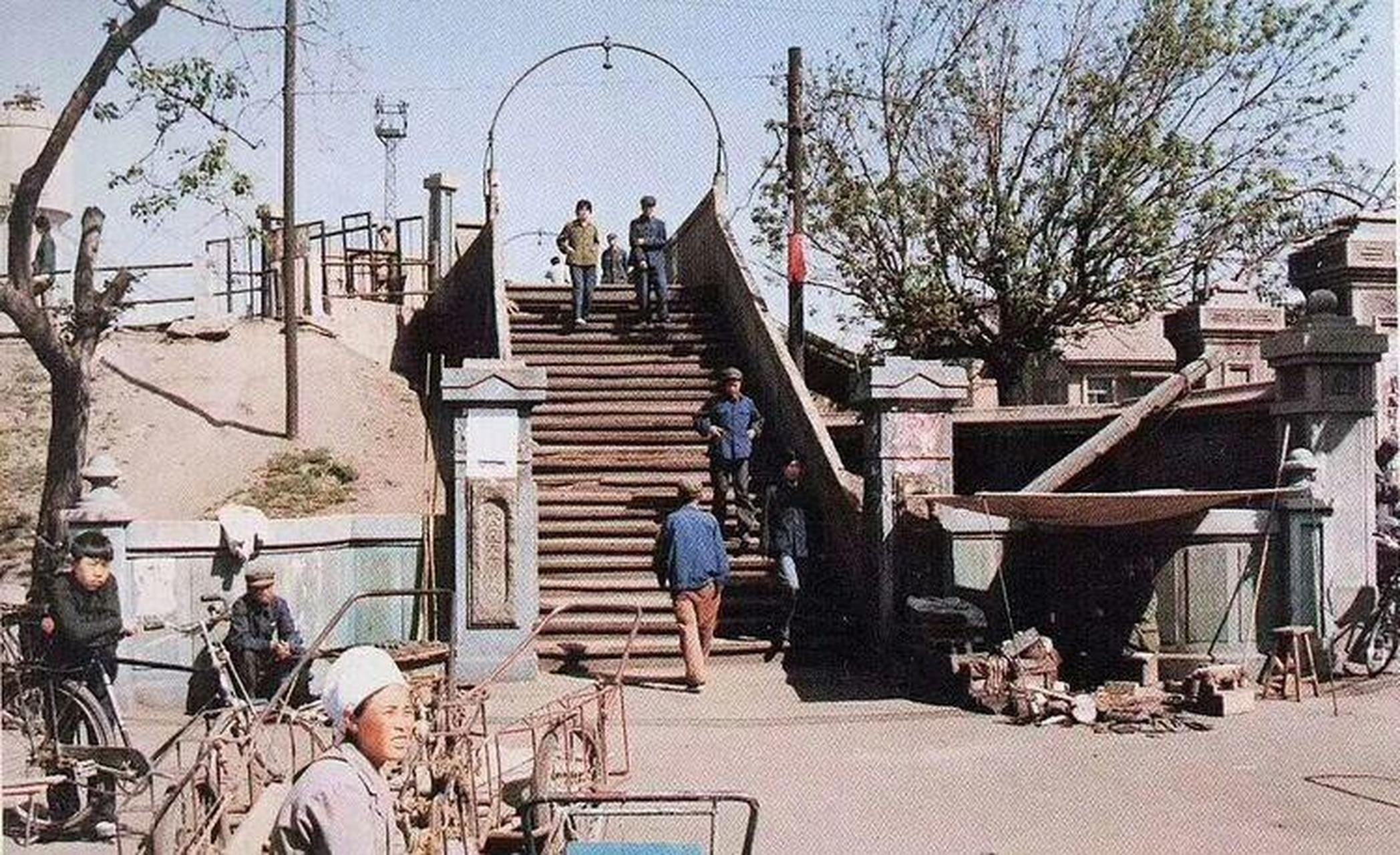 领动计划# 【故乡老照片】八十年代的吉林公主岭,虽然不繁华,看上去