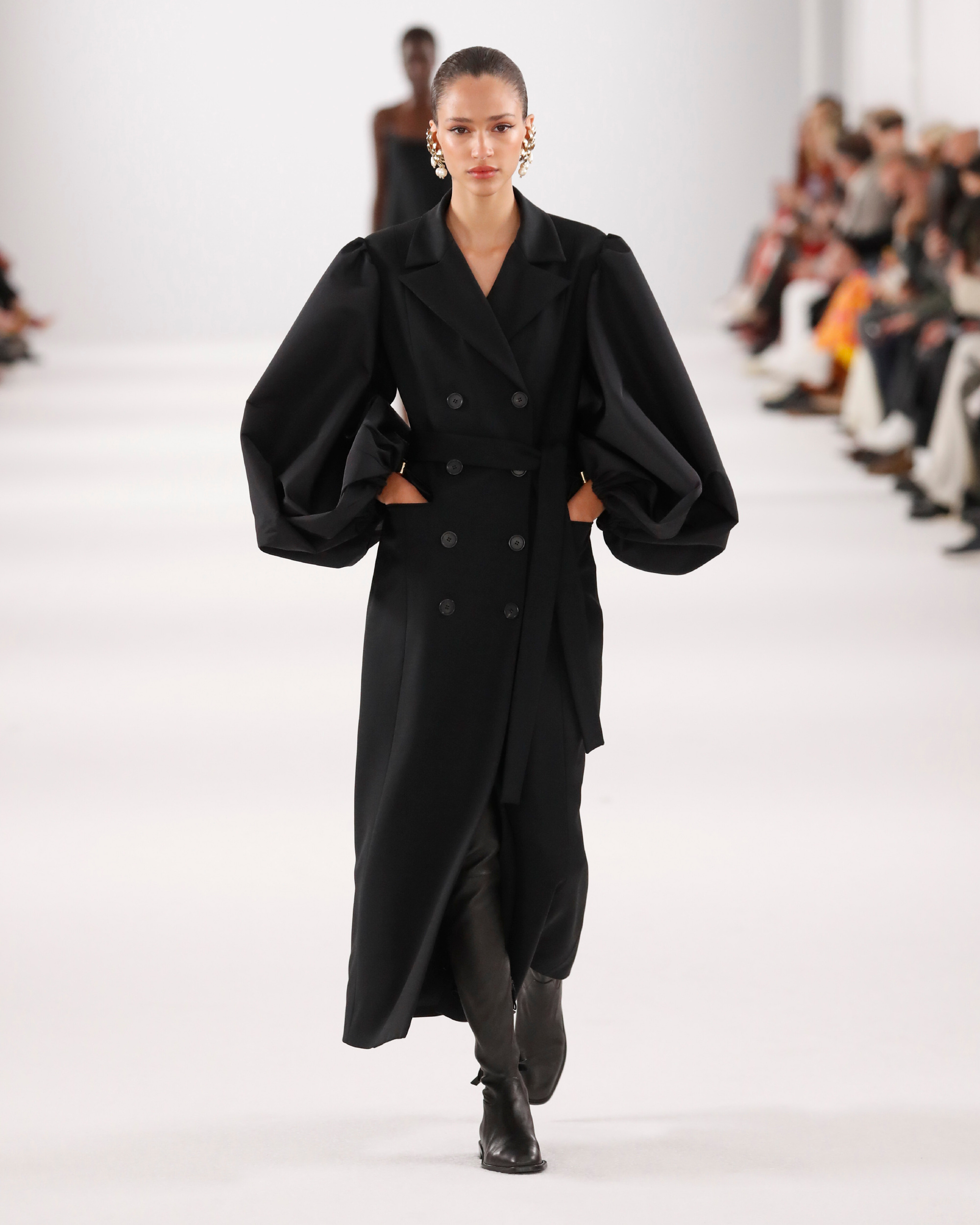 carolinaherrera2022秋冬系列 carolina herrera创意总监wes gordon从