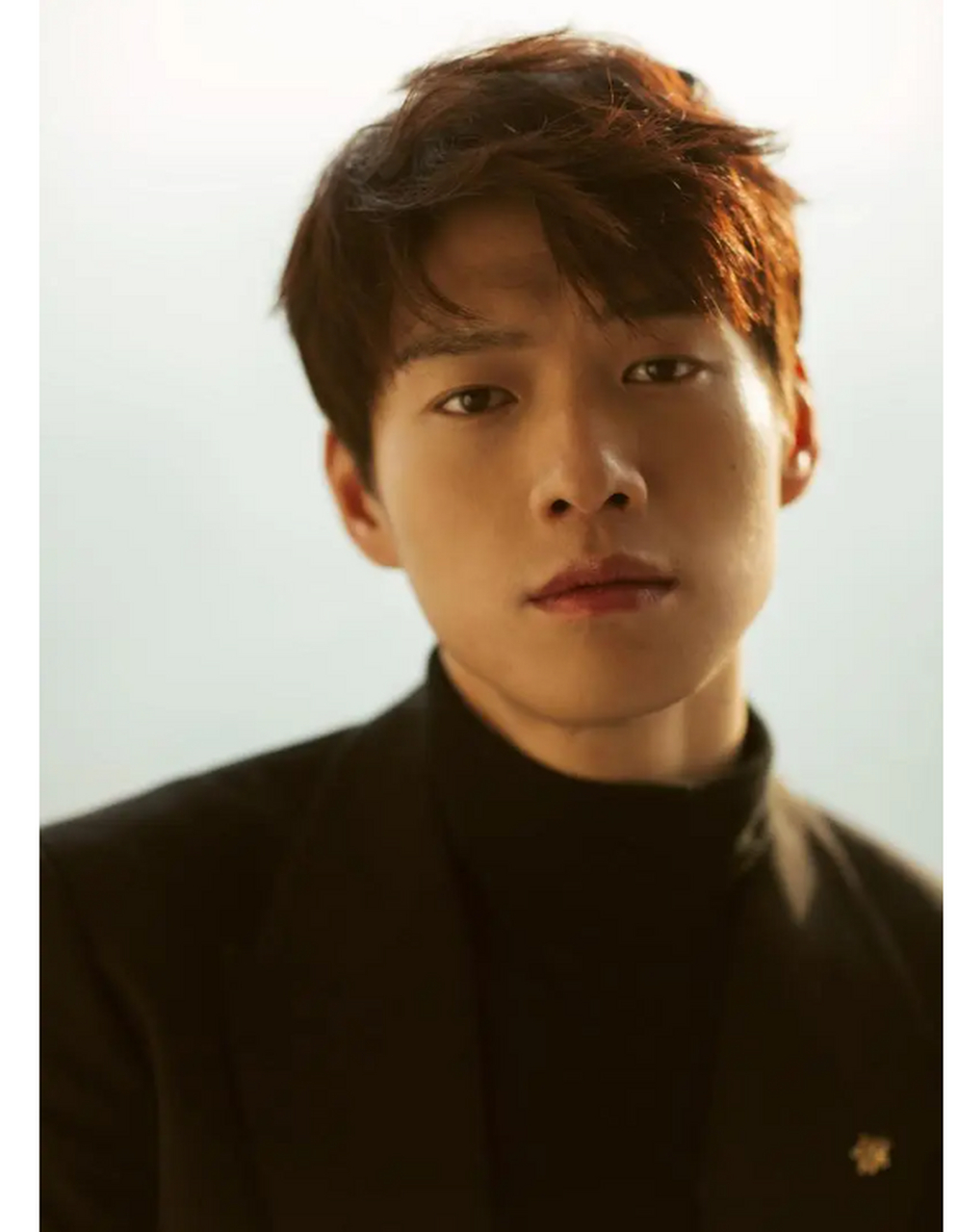 魏大勋居然是韩国jyp娱乐第一个中国演员,实力不俗的他却选择频繁参加