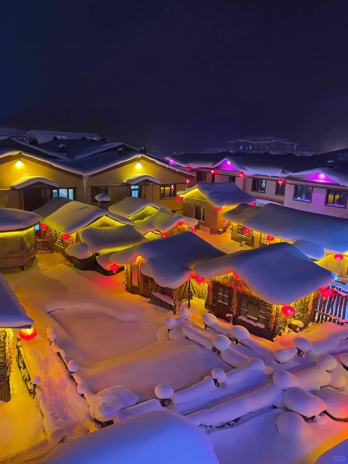 东北玩法 雪地温泉 雪地摩托刷山 延吉网红弹幕墙