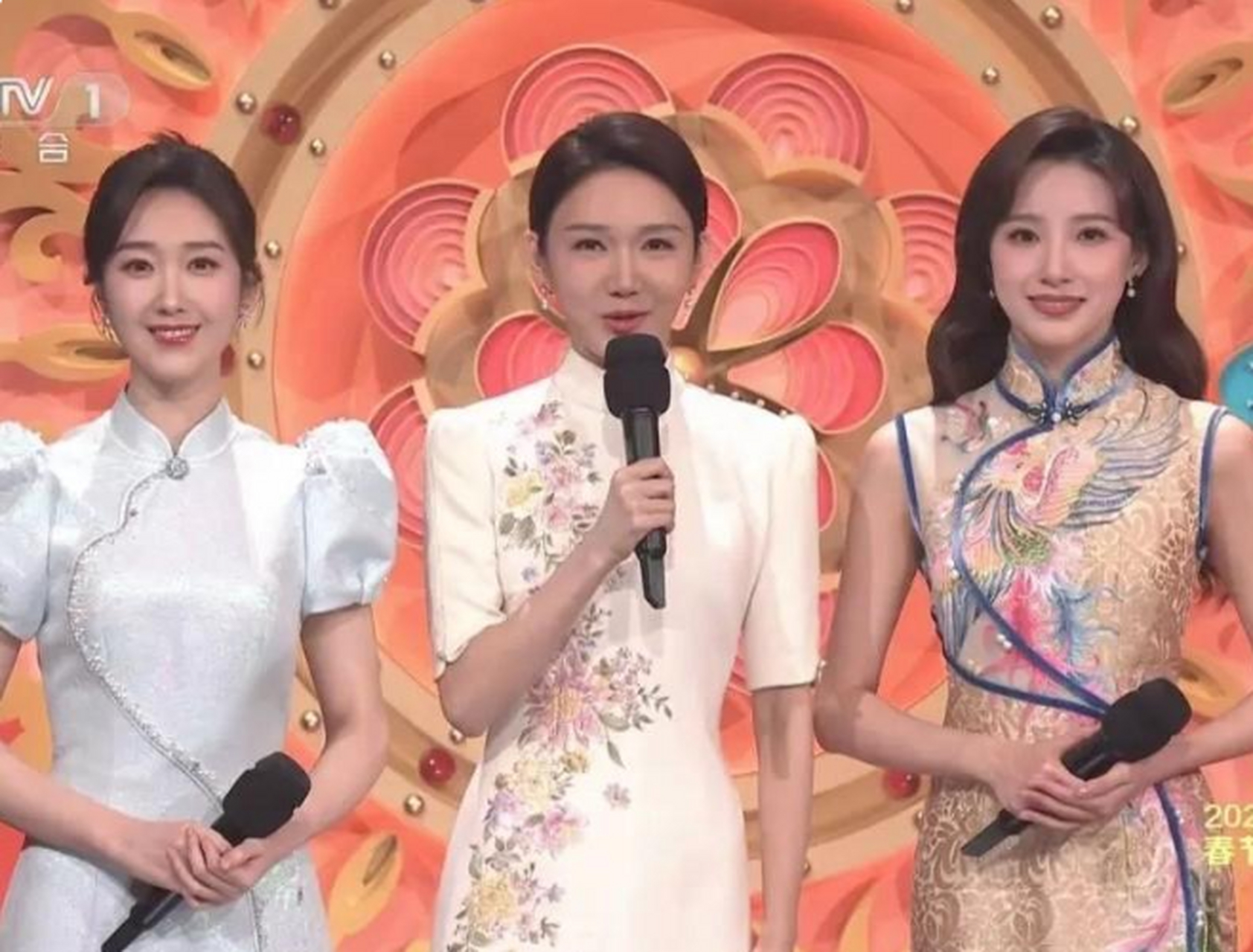 龙洋岗位完成调整,坐实"一姐"身份,李思思也有了新动作  央视是很多