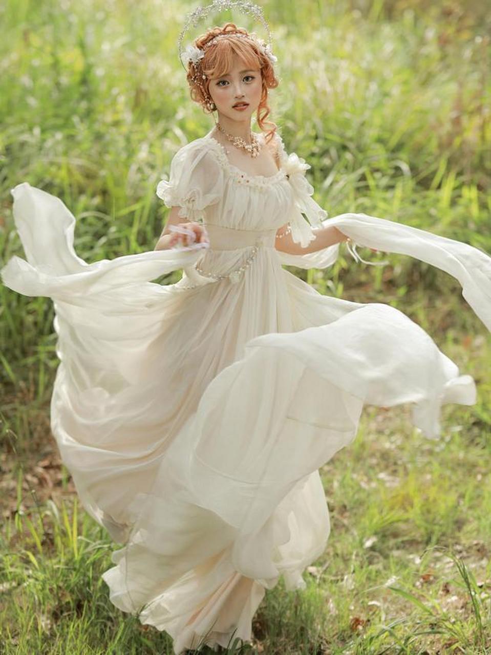 希腊风洛丽塔是优雅高贵,却又不失温柔气质的梦幻长裙.