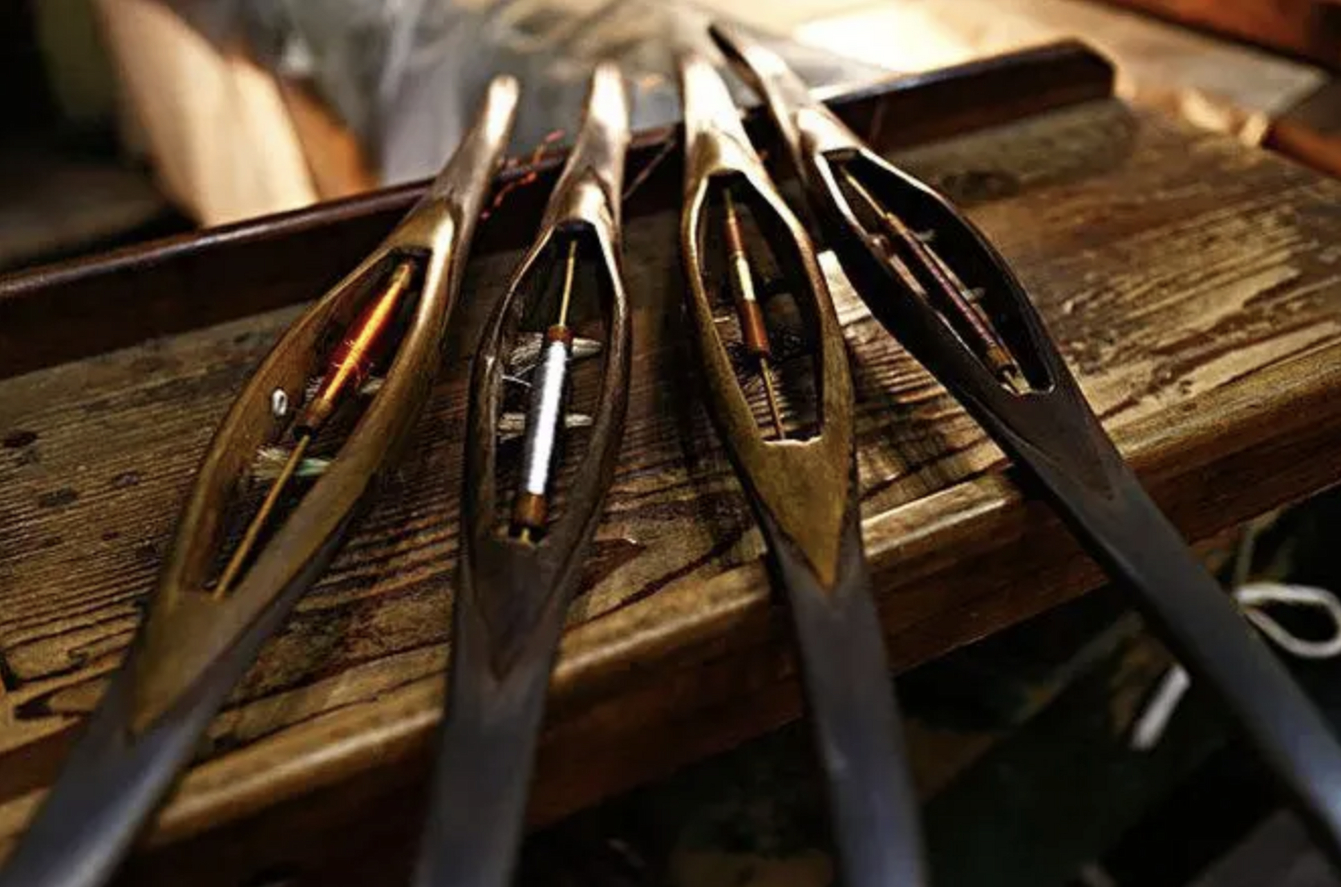 飞梭虽然不像珍妮织布机是一种严格意义上的机器,但它为英国工业革命