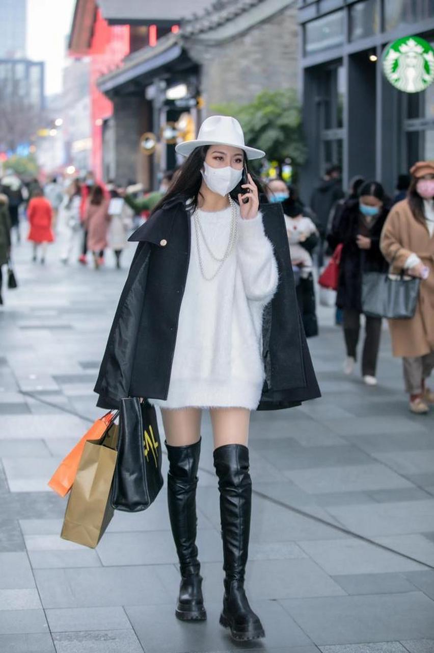 看街拍 学穿搭:8组过膝高筒靴穿搭示范 哪组好看?