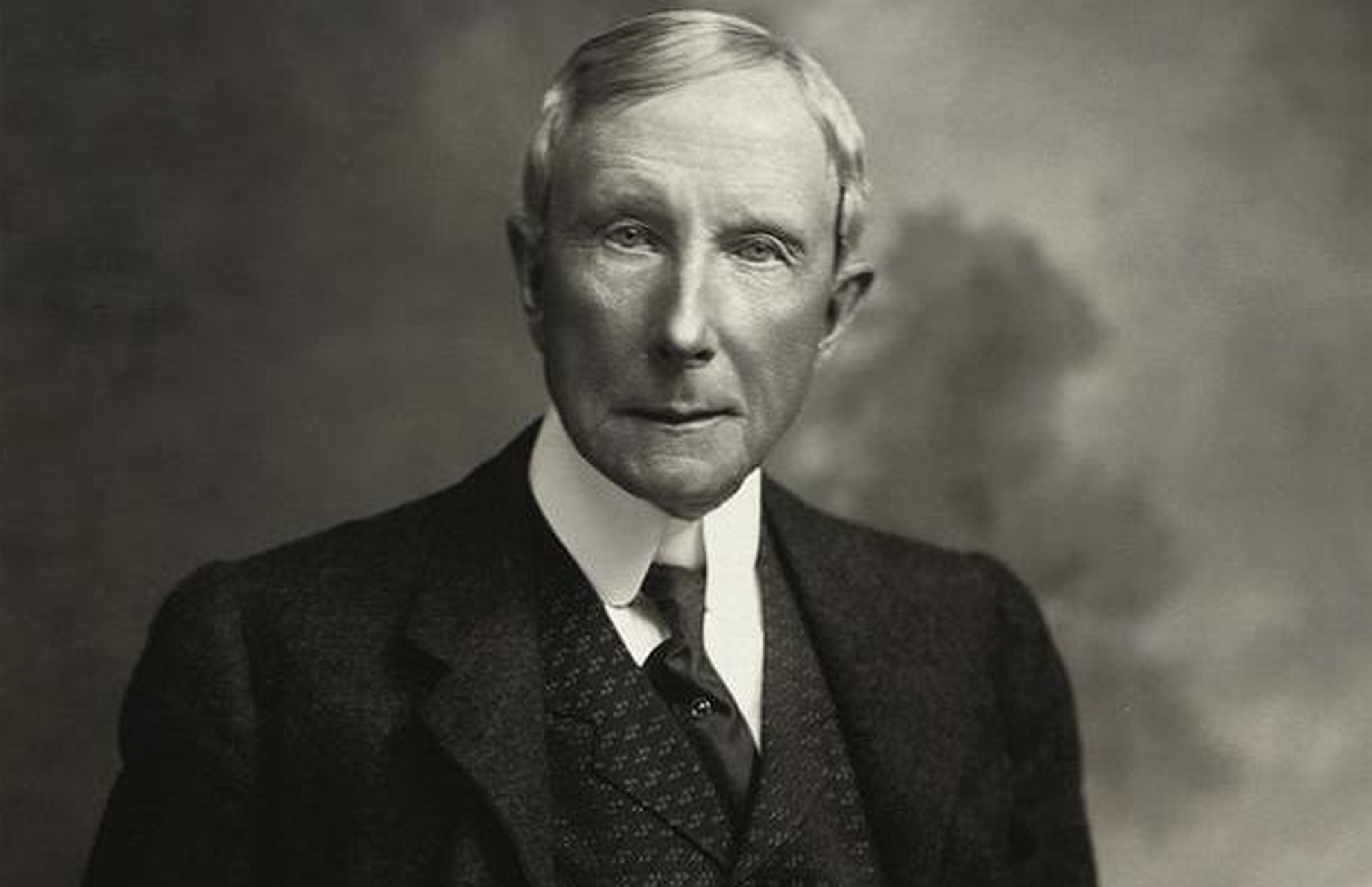 很多年后,美国头号富豪洛克菲勒还记得那场"惊心动魄"的拍卖会,他用